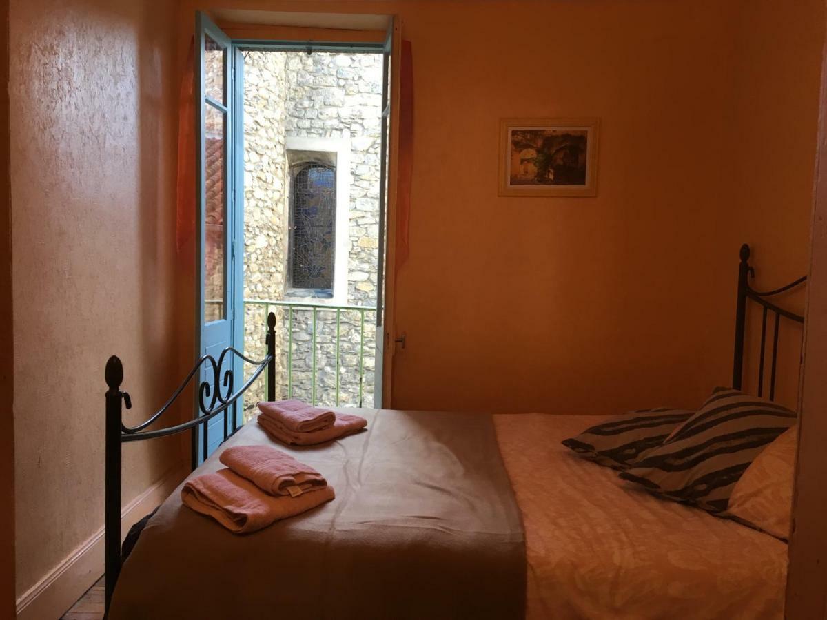 Villa Entre l'église et la place à Quillan Extérieur photo