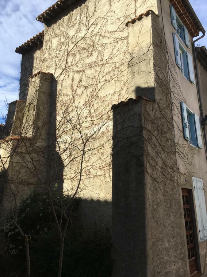 Villa Entre l'église et la place à Quillan Extérieur photo